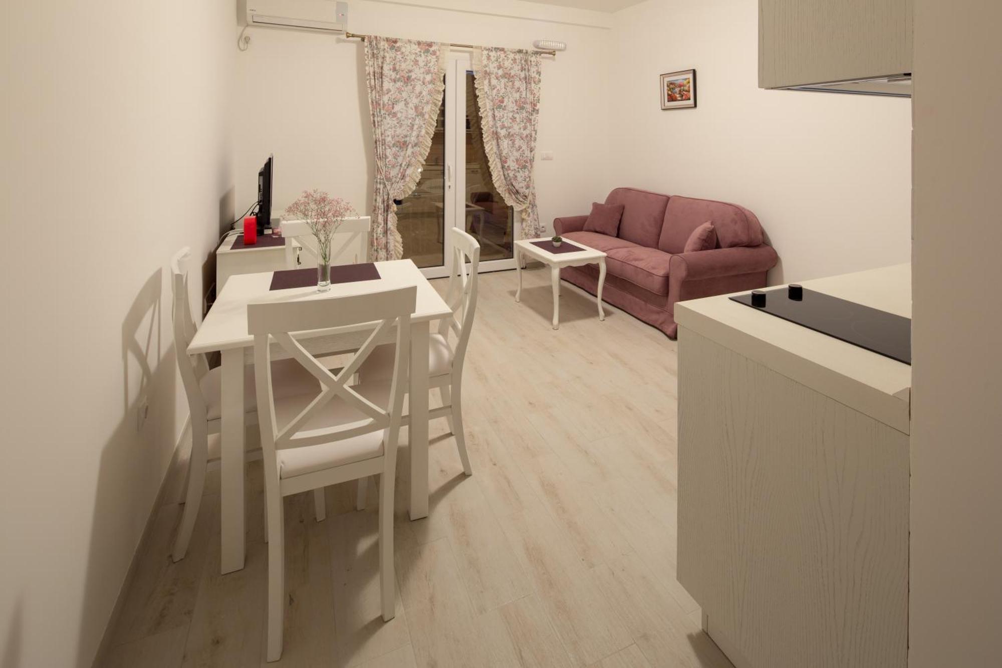 Apartments Raskovic Радановичи Экстерьер фото
